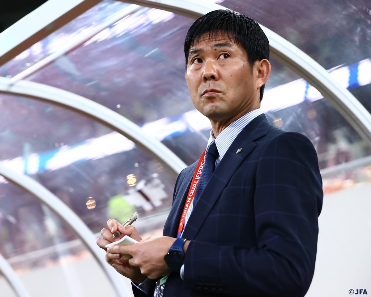 🔹𝗦𝗔𝗠𝗨𝗥𝗔𝗜 𝗕𝗟𝗨𝗘🔹 今活動でも移動中は #Hublot