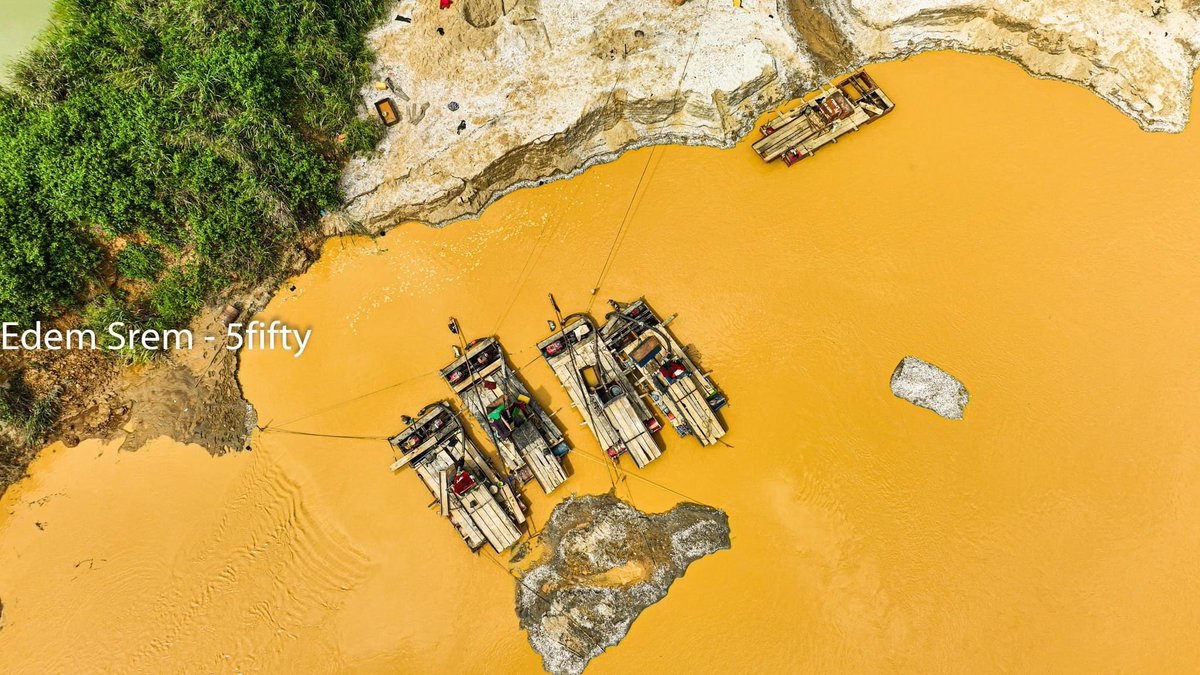 GhanaCrimes's tweet photo. The Birim River at Anyinam is polluted again just four days after the government's Operation Halt cleared illegal miners from the area. https://t.co/jG7zmfWVIs