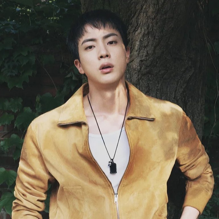 Big Hit Music and SM Entertainment confirms to Dispatch that Wendy will feature on JIN’s upcoming album ‘Happy’.

m.entertain.naver.com/article/433/00…