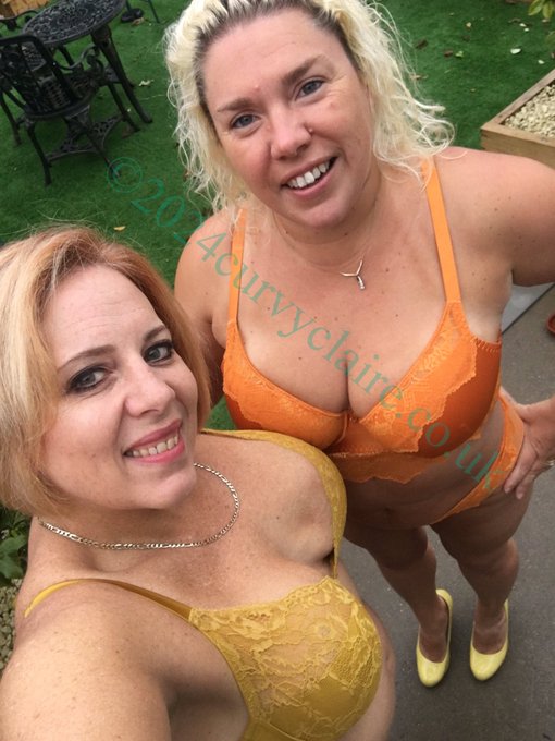 Watch Curvy Claire's leaked NSFW photo on TwXstars