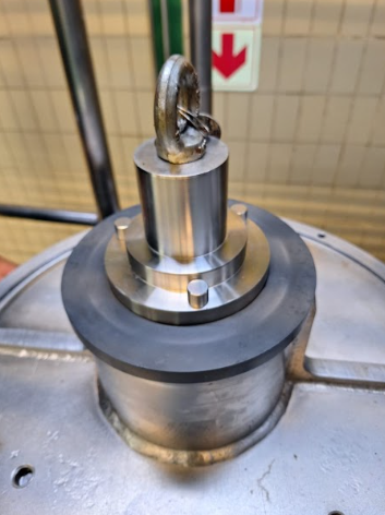 BusinessNewsCT's tweet image. Vesconite beats bronze at fruit concentrate producer - A Vesconite thrust washer has outlasted bronze on a Bucher CM50 grinding machine at a large fruit juice concentrate producer. - cbn.co.za/industry-news/… - #grindingmachine #thrustwasher @vesconite