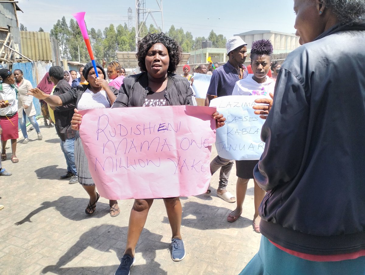 mukuru_cjc's tweet image. Live scenes at kware primary school, Right to education is enshrined in our constitution. 

We want our school back.