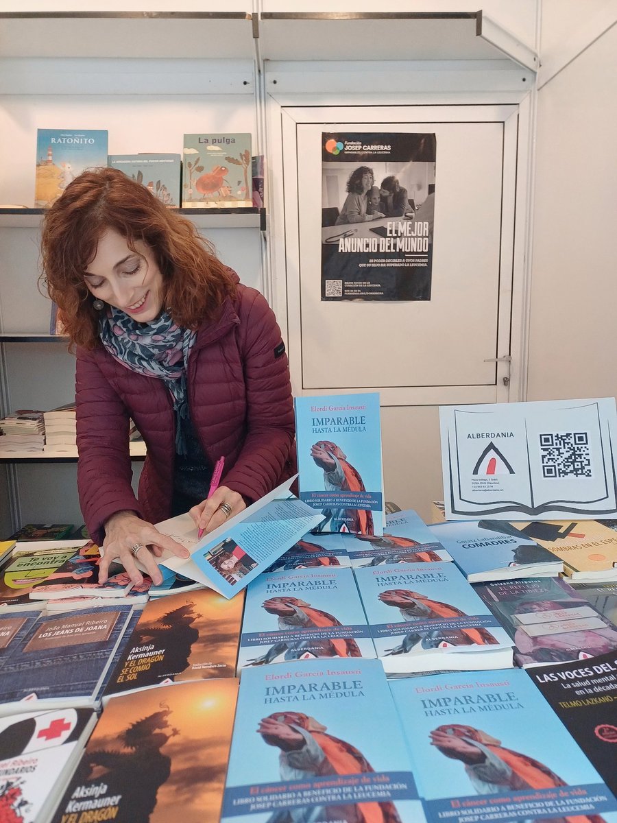 En la Feria del Libro de Toledo, más de treinta personas decidieron llevarse un ejemplar de "Imparable hasta la médula" a su casa. Millones de gracias #librosolidario #firmas #cancersurvivor #gracias #vida #esperanza #resiliencia
