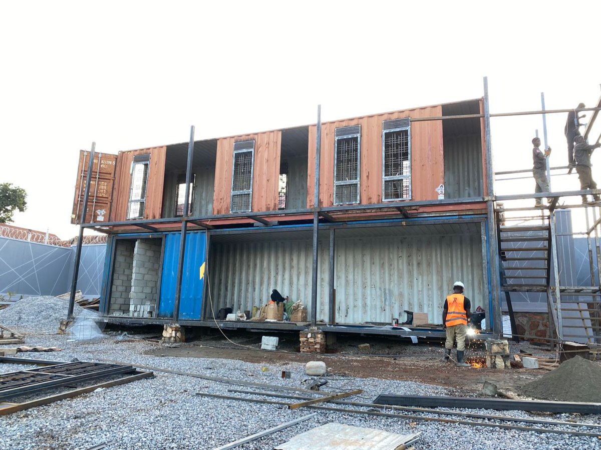 azengineeringug's tweet photo. Our commitment to Precision Engineering, Modern Living and Lasting comfort preceeds every project that we implement. 
In frames 1 to 4 is a step by step transformation of 40ft containers  to annex offices for RAK ENGINEERING LTD. Work are still ongoing.. #ProjectManagement https://t.co/Cllz08UhMx