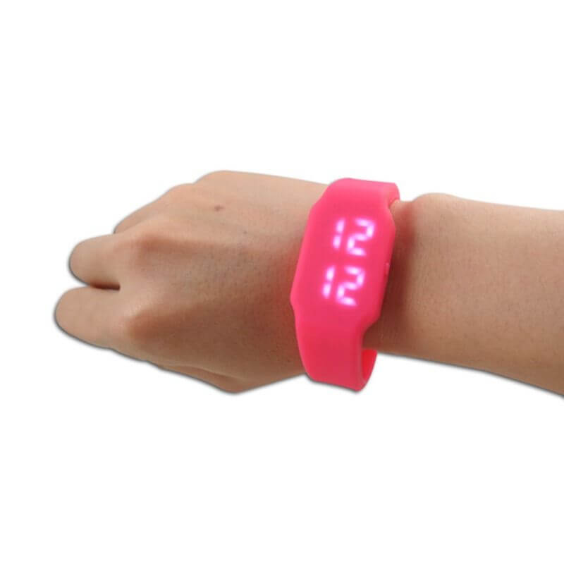 orangamesales's tweet image. Check out this Silicone Wristband watch-style USB Stick Memory with LED Light! 🌟 Never lose your USB flash drive again with this stylish and convenient accessory. Get yours now! #USBmemory #USBstickmemory #USBmemorystickbest #USBmemorystickAmazon #USBmemorysticknovelty