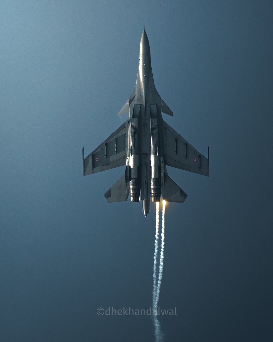 dhekhandelwal's tweet photo. Photos I took of fighter jets on India https://t.co/TPokFfup8E