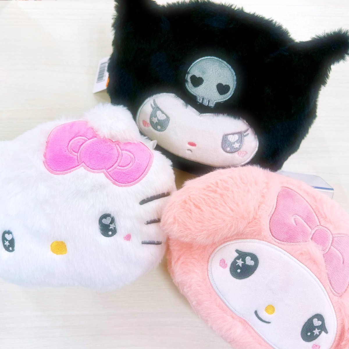 MERRYBEANS86's tweet photo. 人気のしっぽにアニマル��が入荷しました🐯モフモフしていてとってもかわいい💕他にもサンリオのフェイスファーショルダーなどふわふわ商品も入ってきたよ♪
#マーゴ #メリービーンズ #メリービーンズ関マーゴ #しっぽキーホルダー #サンリオ #サンリオフェイスポシェット #しっぽ #コギャル https://t.co/9x6por1eUm