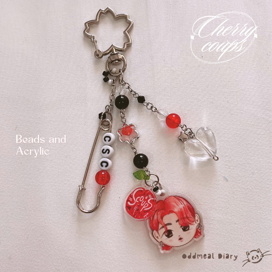 oddmealdiary's tweet photo. @stuffsite haloo kak, boleh cek ini yah, ini mostly under 50k kokk, 2 foto pertama juga bisa lebih murah kalau ga pake akrilik + bisa custom beads hurufnyaa https://t.co/0LAPMna7jY