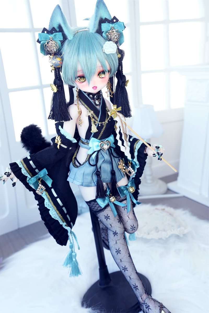 Machi__machi_ma's tweet photo. 「巫女ちゃん、その耳は…？」四色受注
10月9日（水）20:00〜
追加販売は友人とのコラボ作品です↓
耳： @qiushanj 下駄（数量限定）： @kikyo_7   
詳しいはページ内にご確認ください

https://t.co/5CfCP0rz9w
*BoothにR−18と判断されました。
ご注文できない方はDMでお伺いします。

#machi服 https://t.co/jDSfjZ80La
