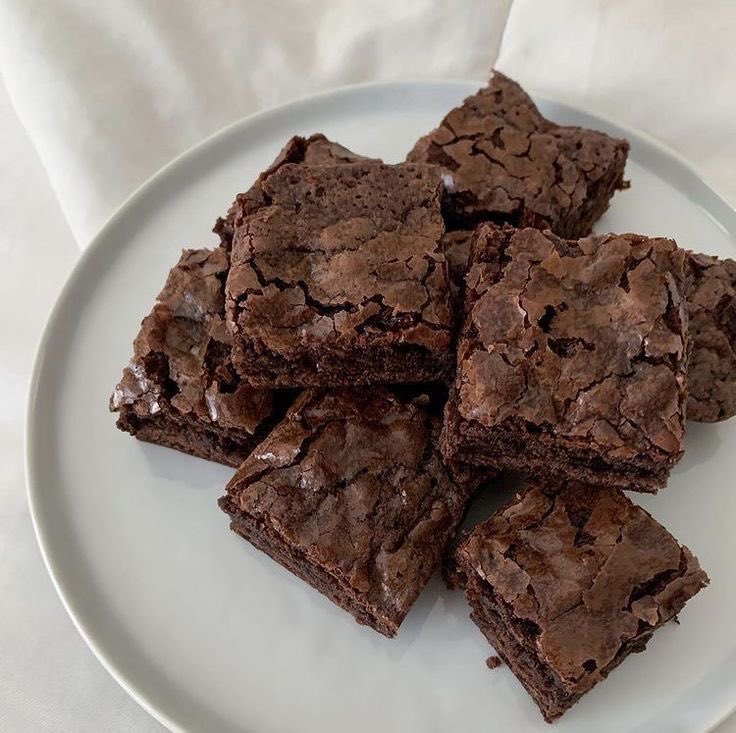 nanak0sak0's tweet image. Receta de brownies con 20 calorías por brownie 💗 hilo solo para #edtwt