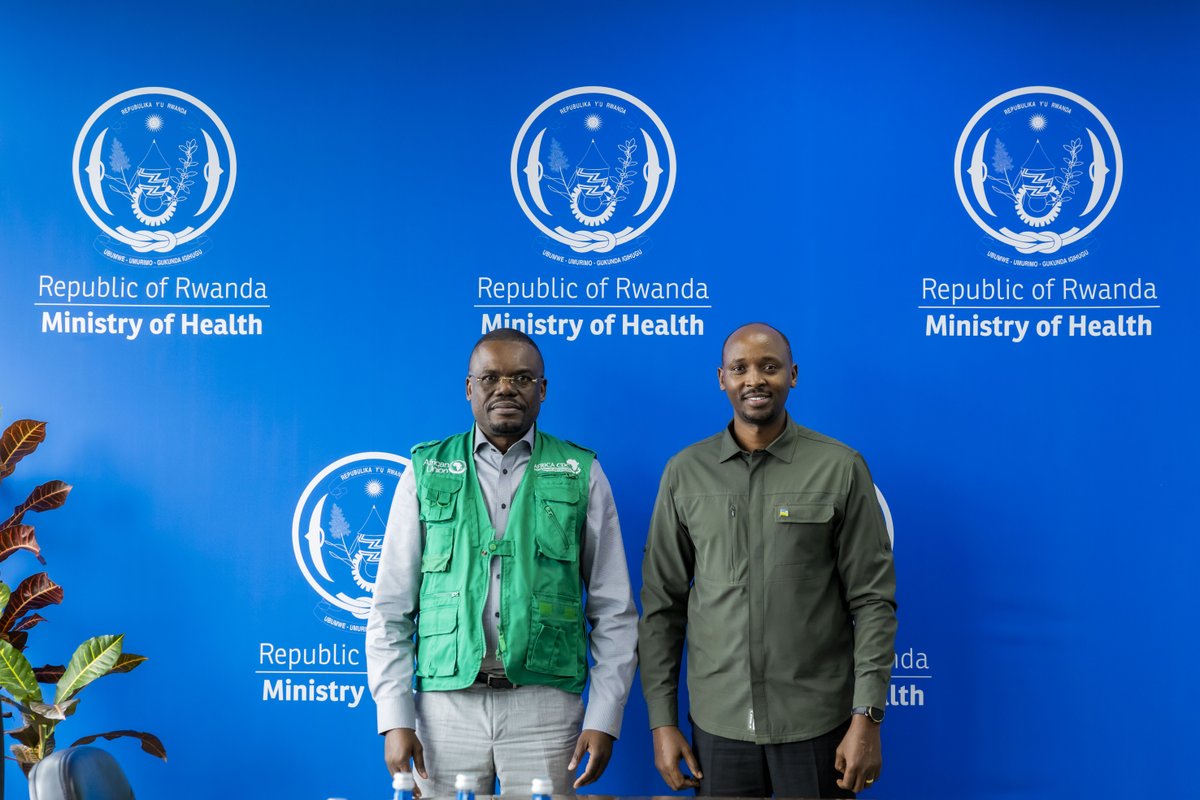 Dr_JeanKaseya's tweet photo. Met with Minister @nsanzimanasabin of @RwandaHealth to discuss #Mpox &amp; #Marburg. Impressed by Rwanda’s swift, proactive response. @AfricaCDC stands firmly with #Rwanda, committed to safeguarding lives and stopping the spread. #AfricaResponds https://t.co/rTvLM6M2LE