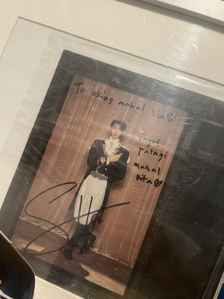 itsinnaa__'s tweet photo. 🧚‍♂️ wts lfb sunghoon enhypen ph

Interest check: SUNGHOO SINGNED PAGE FROM  BORDER DAY ONE
LOCATION: METRO MANILA
BOUGHT 2.6K BUT OFFER YOUR PRICES I DONT MIND
REASON: ALREADY QUIT FROM COLLECTING https://t.co/mS9mLeY1tk