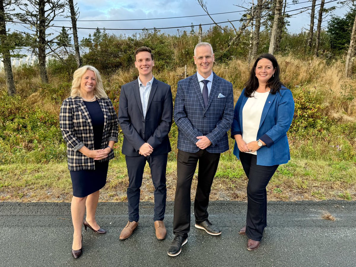 stephenkent's tweet photo. Through politics, I have met many wonderful people. And some of them are certainly in #CentralNova.
Congrats to these four folks on a spirited and positive nomination race. Four solid campaigns. And congratulations to @brycenjenkins on his victory.
Exciting times ahead.
#BringItHome 🇨🇦