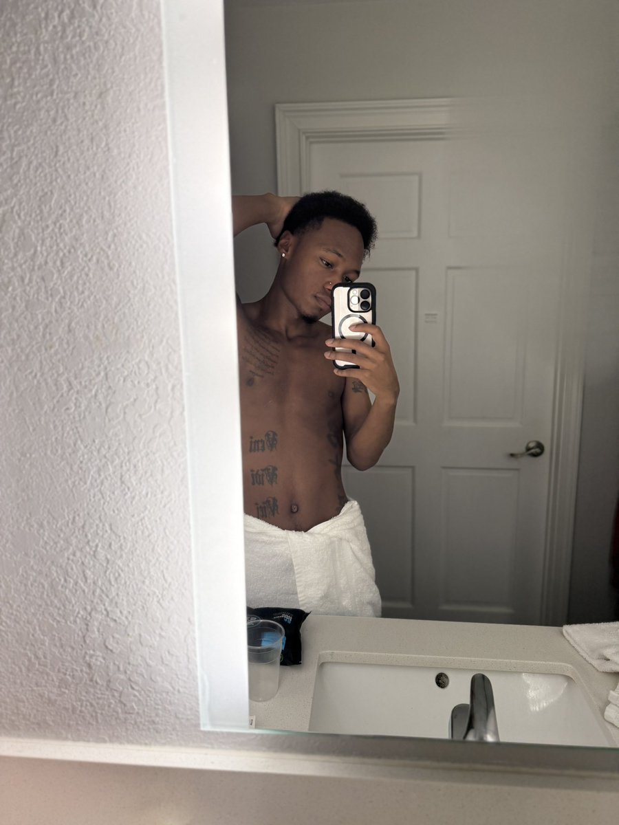 𝓓𝓮𝓿 🤴🏽 (@officialdhayes_) / Posts / X