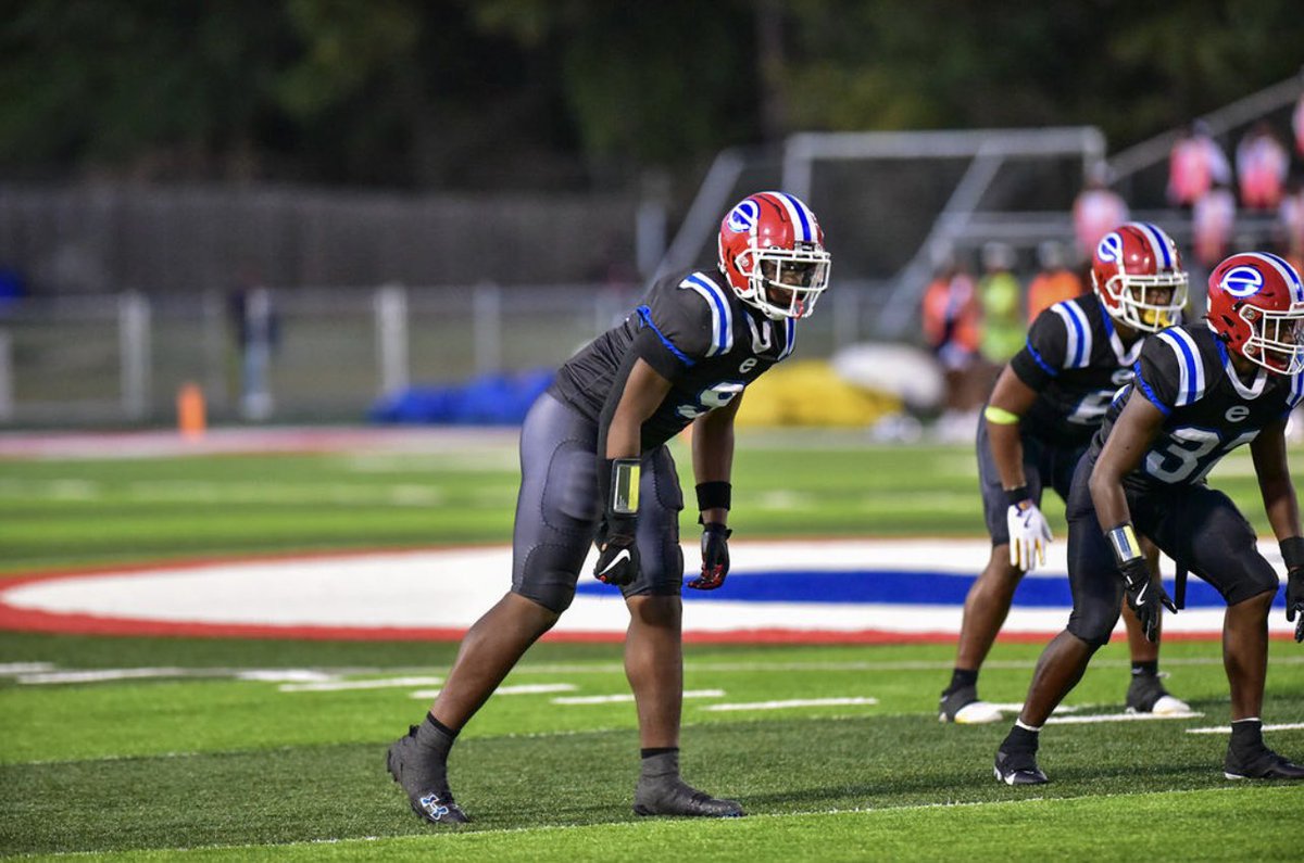 Hey coaches check out my mid season highlight reel 💪🏿  
6’3 , 240 lbs , 3.5 gpa , 4.7 40 yard 
hudl.com/v/2QJuJX

<a href="/CoachHouston4/">Shaun Houston</a> <a href="/CoachThomas_59/">Dennis Thomas</a> <a href="/CoachAD__12/">Coach A.D</a> <a href="/coachbryen/">Kane Bryen</a> <a href="/CoachBradSmiley/">Brad Smiley</a> <a href="/CoachSchexTU/">Kyle Schexnayder</a> <a href="/CoachHen_1/">Jared Hensley</a>