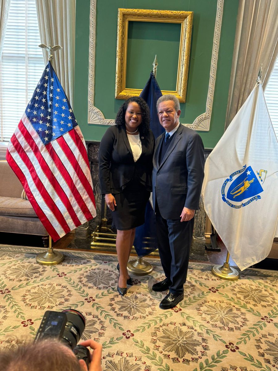 Leonel Fernández tweet media