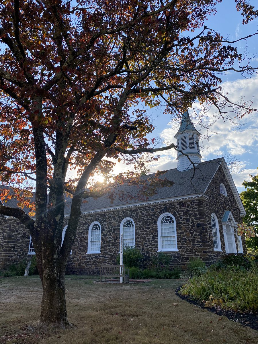 Conductor222's tweet photo. 3 of 3 #Carsonage #MagicPorch #Pemberton #Episcopal #CanonCaroline https://t.co/YycQtsedcG