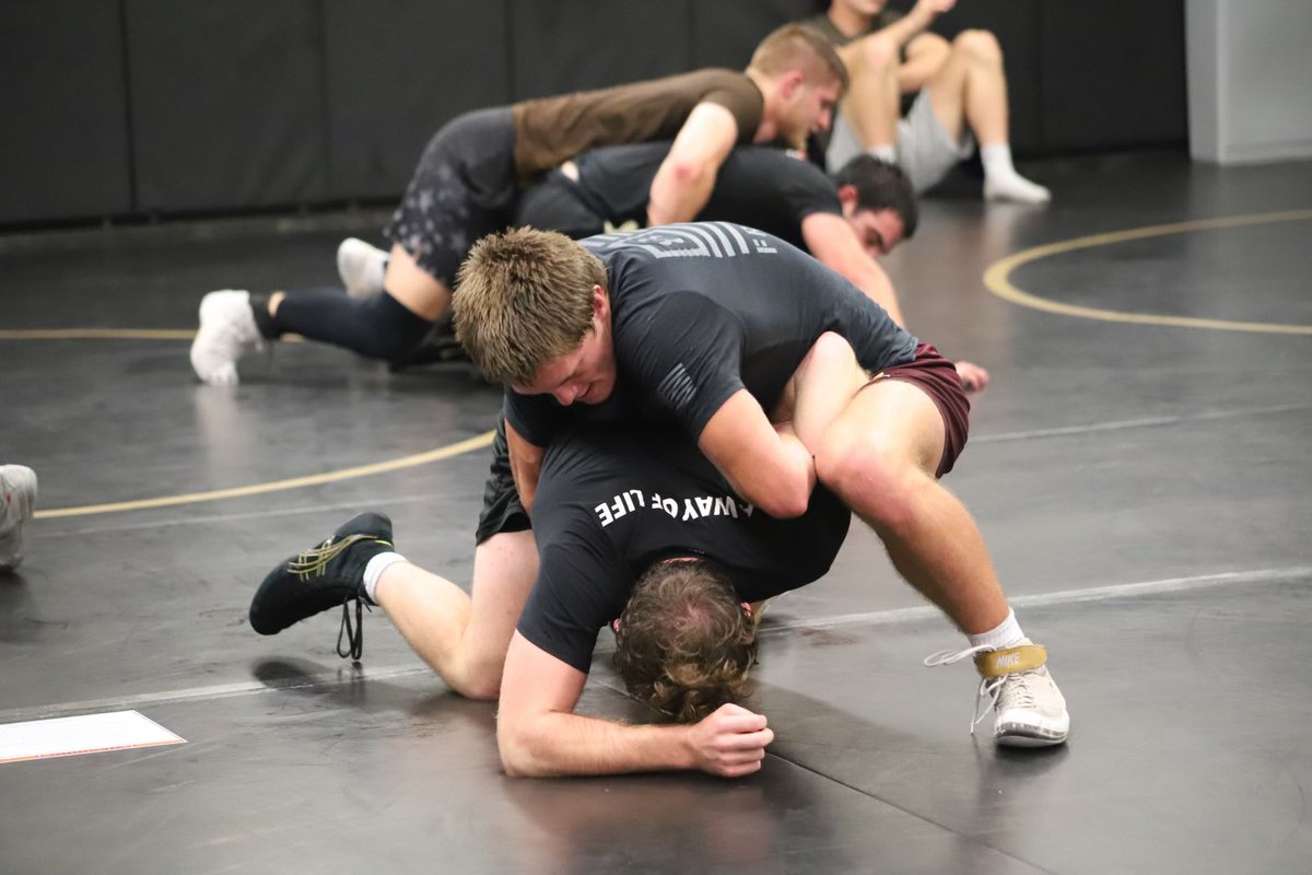 Final workout of day two! Thanks to <a href="/muellermorgan17/">Morgan Mueller</a> for the great shots!