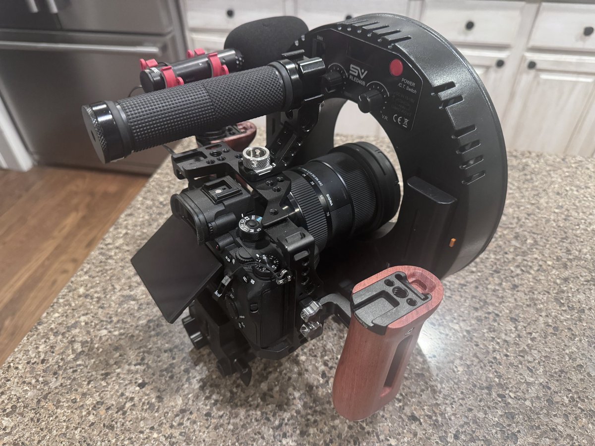 Finally put back together.  I have had my camera stripped and set up 4 ways in the past week 😂

It’s a good thing I like building the set ups too 🎥 📸