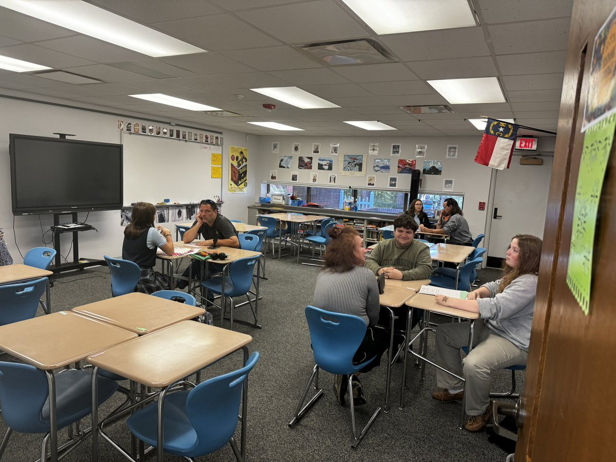 π«π. π΄πππππ π¨. πΎπππππ (@mariahawalker) on Twitter photo Student led conferences are such a hit in elementary, guess whatβ¦ they are a hit in secondary too! Family engagement doesnβt stop after 5th grade, and neither do we! π<a href="/WakeGirlsLead/">WYWLA</a> <a href="/_Brooke_Little/">Brooke Little</a> <a href="/mrs_jwhitehead/">Jayme Whitehead</a> <a href="/WYWLA_CASS/">WYWLA Student Services</a> Student led conferences are such a hit in elementary, guess whatβ¦ they are a hit in secondary too! Family engagement doesnβt stop after 5th grade, and neither do we! π<a href="/WakeGirlsLead/">WYWLA</a> <a href="/_Brooke_Little/">Brooke Little</a> <a href="/mrs_jwhitehead/">Jayme Whitehead</a> <a href="/WYWLA_CASS/">WYWLA Student Services</a>