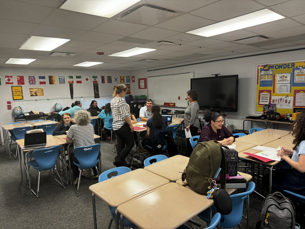 𝑫𝒓. 𝑴𝒂𝒓𝒊𝒂𝒉 𝑨. 𝑾𝒂𝒍𝒌𝒆𝒓 tweet media