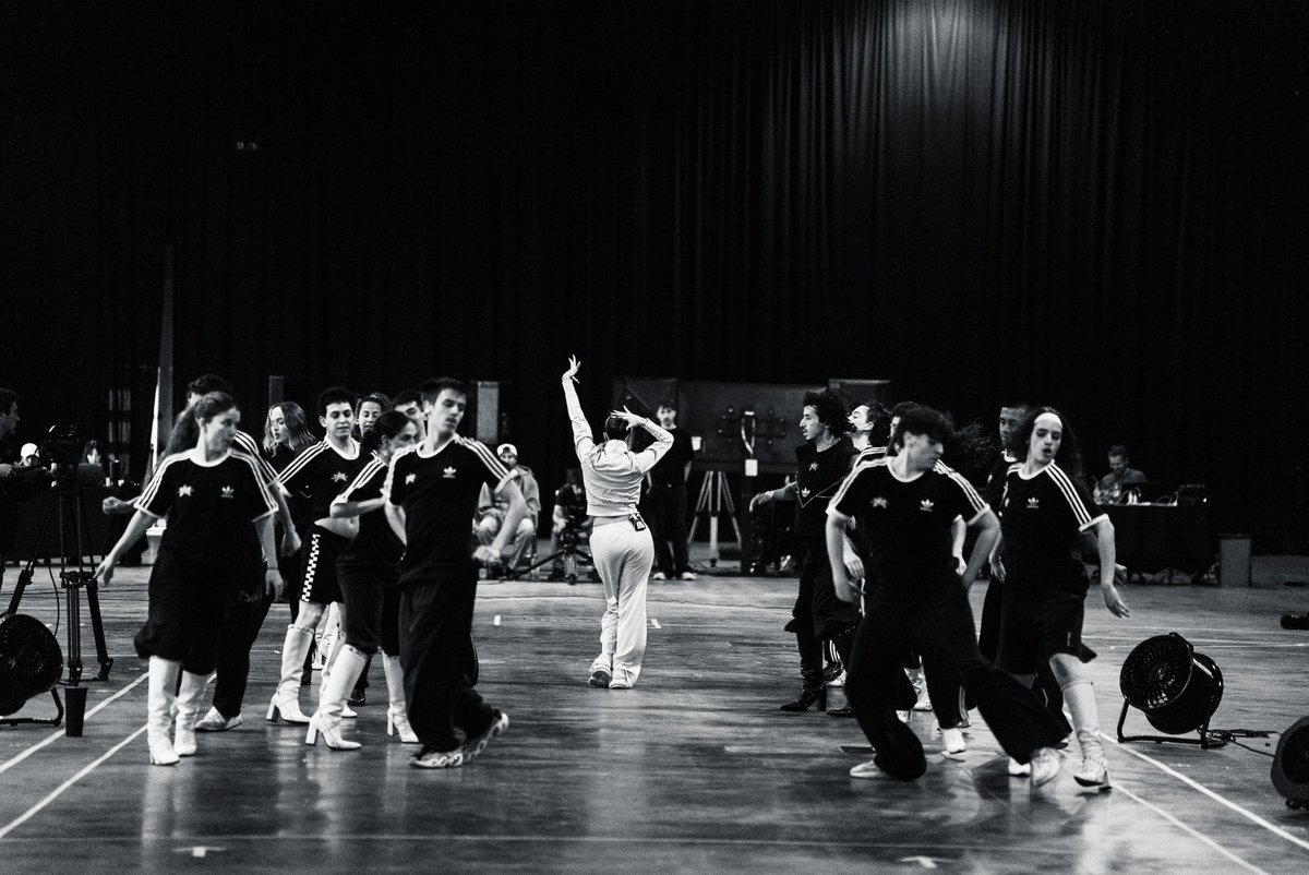 ⭐️4 días para el Velez⭐️
☆ヾ(*´・∀・)ﾉヾ(・∀・`*)ﾉ☆