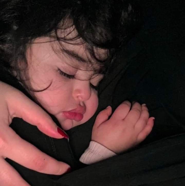 bo77_1's tweet image. هني الغرير الي على ضمتك مرخوص
لا خالف يديك وغط كبده على كبدك .