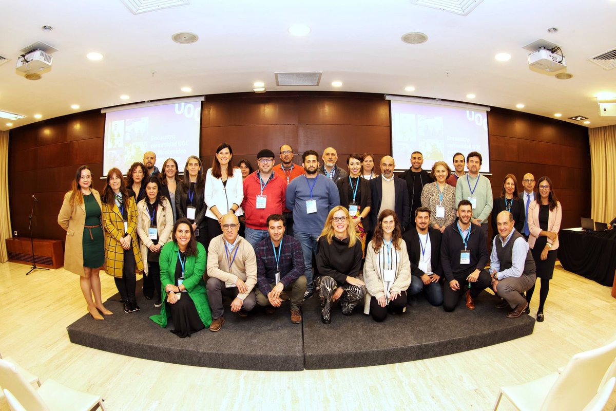 Encuentro con la comunidad UOC en Uruguay. Estudiantes, Alumni, docentes, equipo de <a href="/UOCuniversidad/">UOCuniversidad</a>. Una misma vocación Formar X Transformar. Gracias por ser UOC!!! 🥰