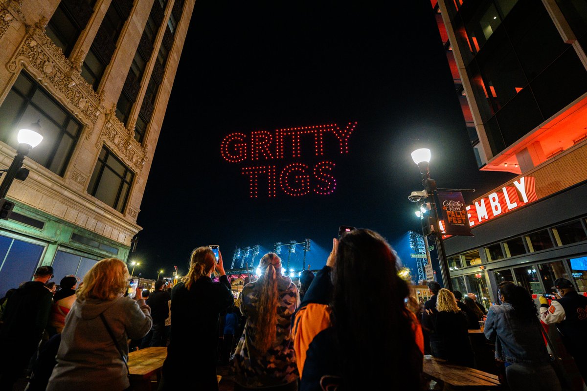 tigers's tweet image. Somebody let the Tigers get hot.