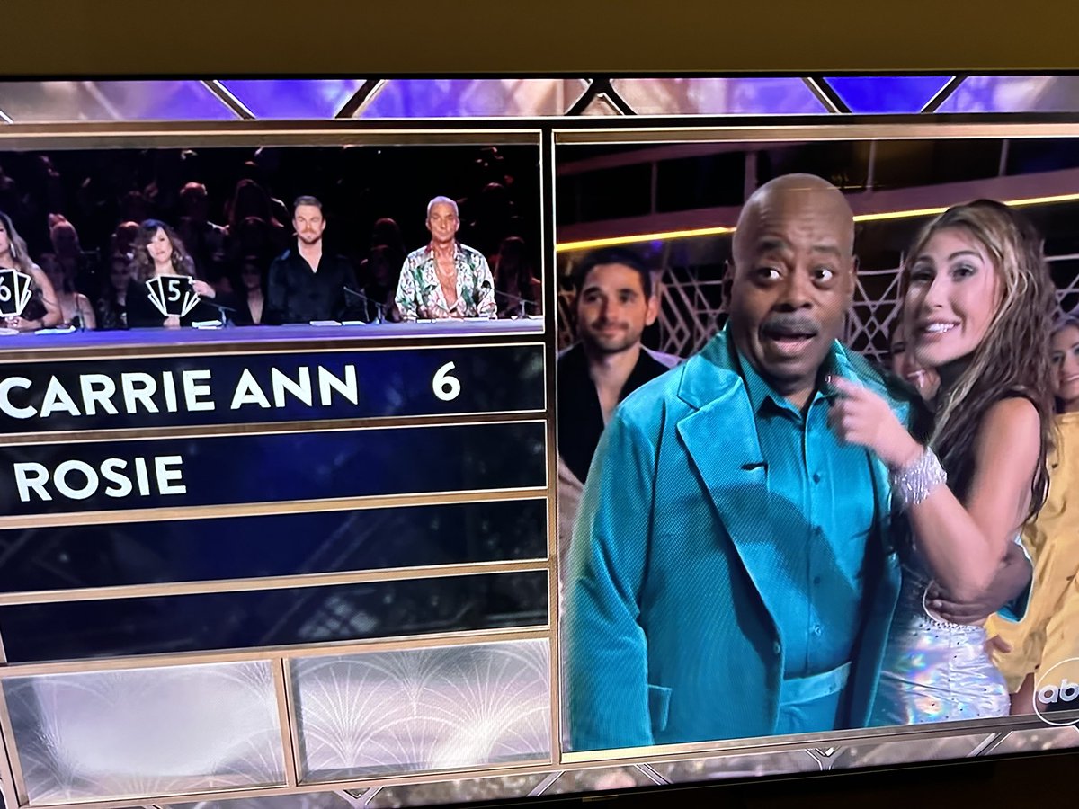 MichaelUnderlin's tweet photo. I keep waiting for a “Family Matters” spin-off/reboot like seeing Urkle &amp; Laura’s kids etc but I guess seeing Carl Winslow (Reginald Veljohnson) will have to tide me over. 
#dancingwiththestars🕺⭐️ https://t.co/qylHgjPXn9