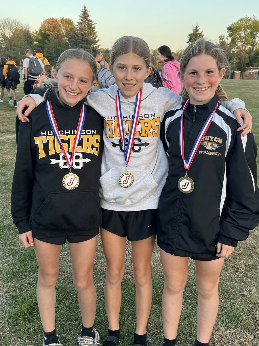 The trio of 6th graders led the MS team to a first place finish at the Jordan Invite! Josey Witte Finished 2nd, Sydney Katzenmeyer finished 6th, and Briella Wacek finished 9th. The Tigers next race is the WCC East Championship next Tuesday.