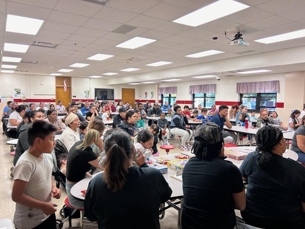 Nicholson96IPS's tweet photo. We had a packed house at our 2nd and 3rd grade IREAD Parent Meeting. @lashonda_huff @brynn_kardash  @LelaSimmons19 https://t.co/36VeH8DuWi