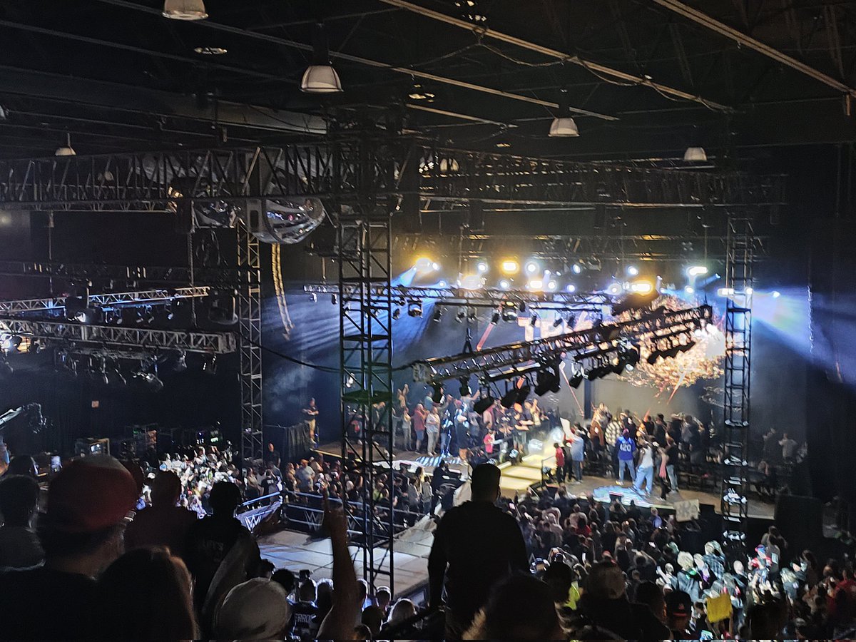 theKrispyKrame's tweet photo. Hey @WWE, can you maybe never come back to @thefactory_stl? Thanks... https://t.co/yBAzF1KzTN