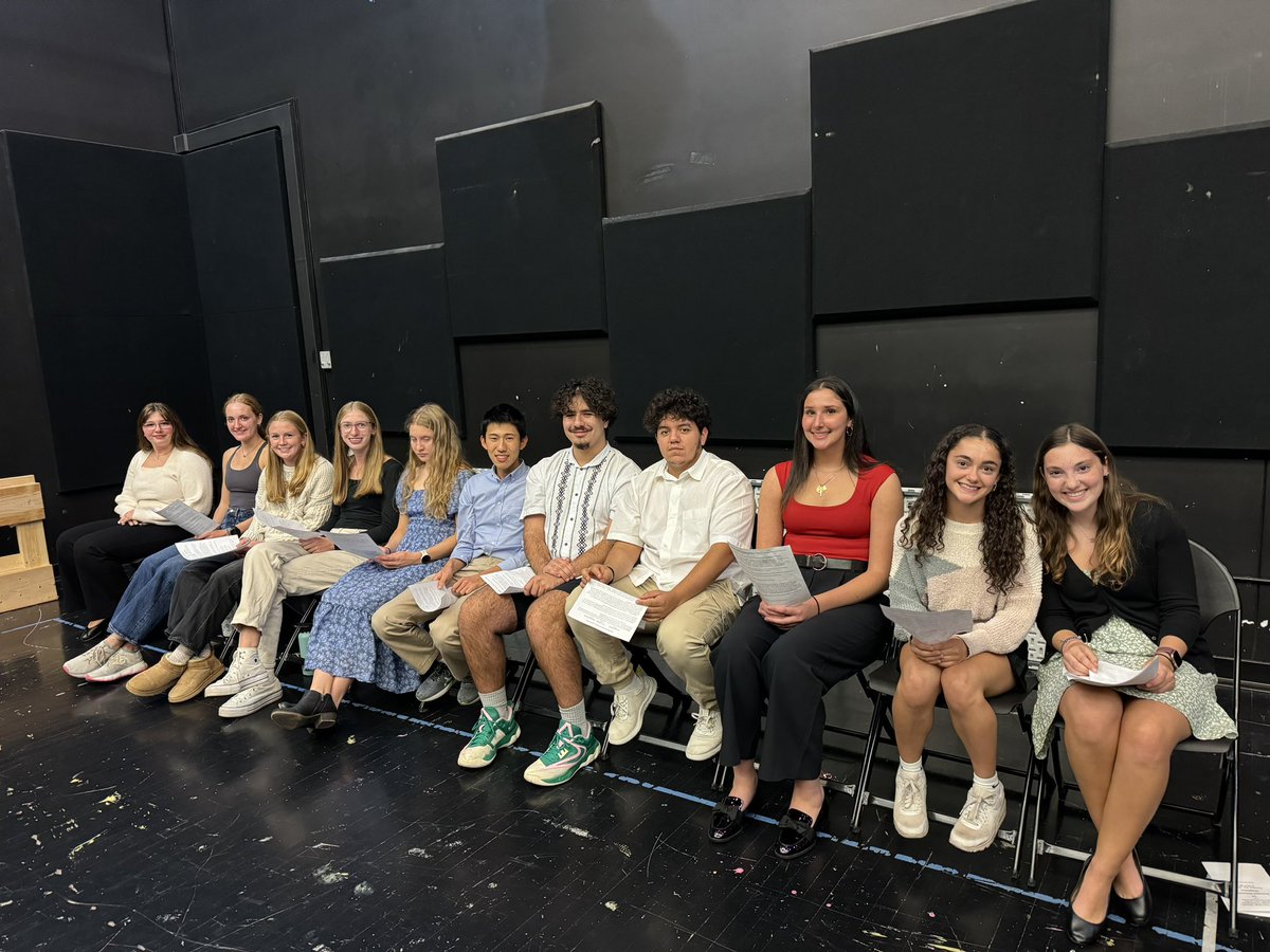 ¡Felicidades! Congratulations! Welcome to our newest members of our <a href="/SHH_AATSP/">SHH</a> Sociedad Honoraria Hispánica Capítulo Rigoberta Menchú. Thanks to all our volunteers that help make our ceremony great. 
@Profe_Peske