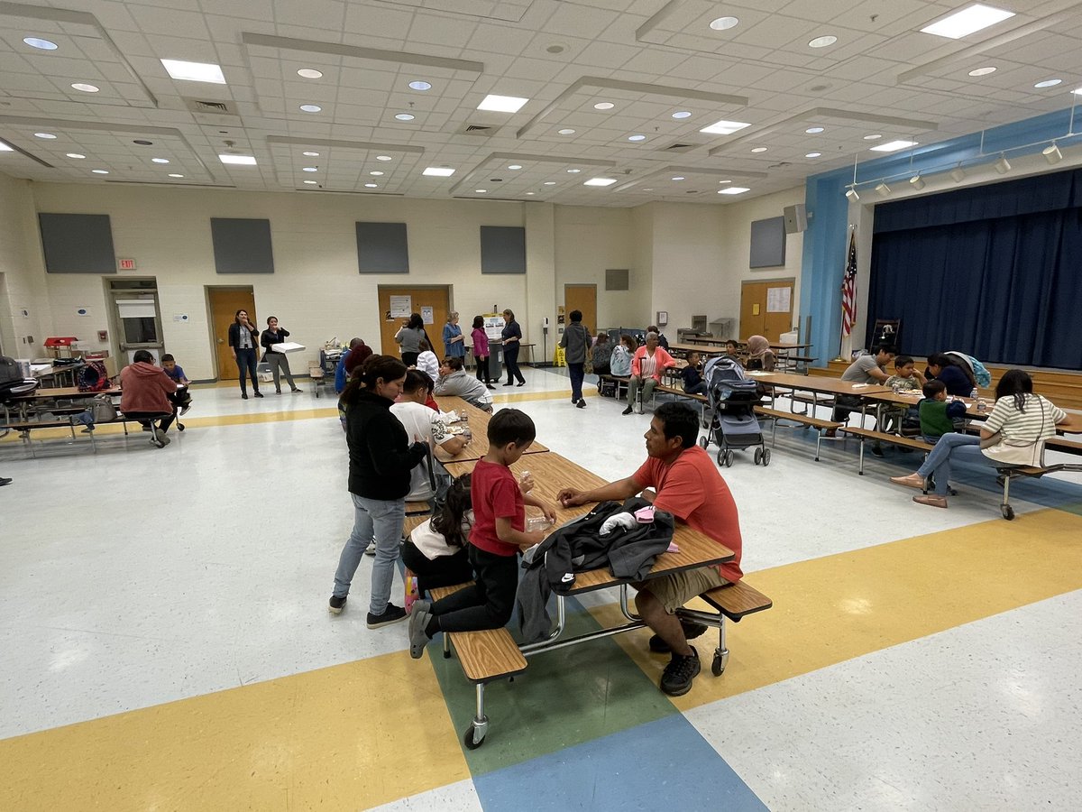 Arcola ES Community School Liaison tweet media