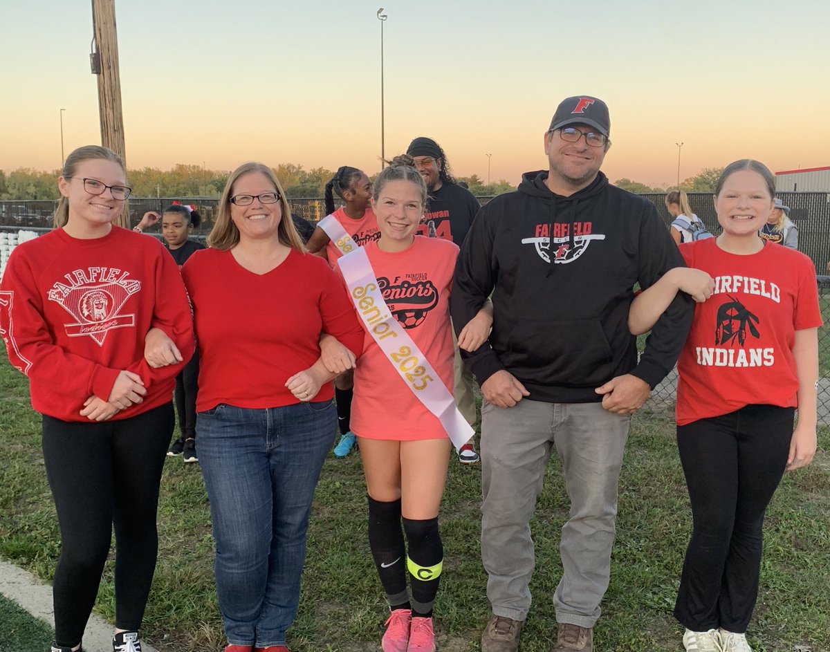 Aaron Blankenship (@fcsdathletics) on Twitter photo Congratulations to our <a href="/FHS_IndiansWsoc/">Fairfield High School Women's Soccer</a> Seniors!
#FairfieldPride #OneTribe Congratulations to our <a href="/FHS_IndiansWsoc/">Fairfield High School Women's Soccer</a> Seniors!
#FairfieldPride #OneTribe