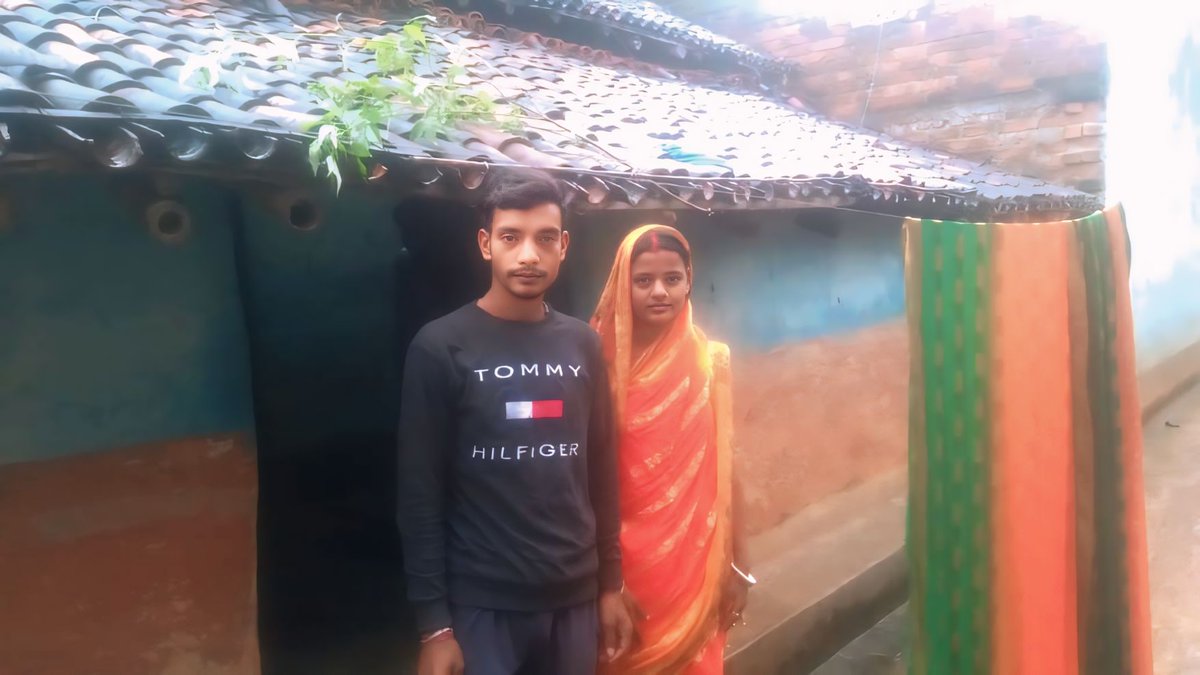 JorsaCSCVLE1's tweet image. आदरणीय से अनुरोध है कि एक दैनिक मजदूरी करने वाले परिवार का गलती से सफेद राशन कार्ड बन गया है। इसे अंतोदय या लाल कार्ड में बदलने हेतु उचित करवाई करे ताकि इस परिवार को भी सभी सरकारी सुविधा मिल सके । 
@DCseraikella @HemantSorenJMM @JharkhandCMO @prdjharkhand