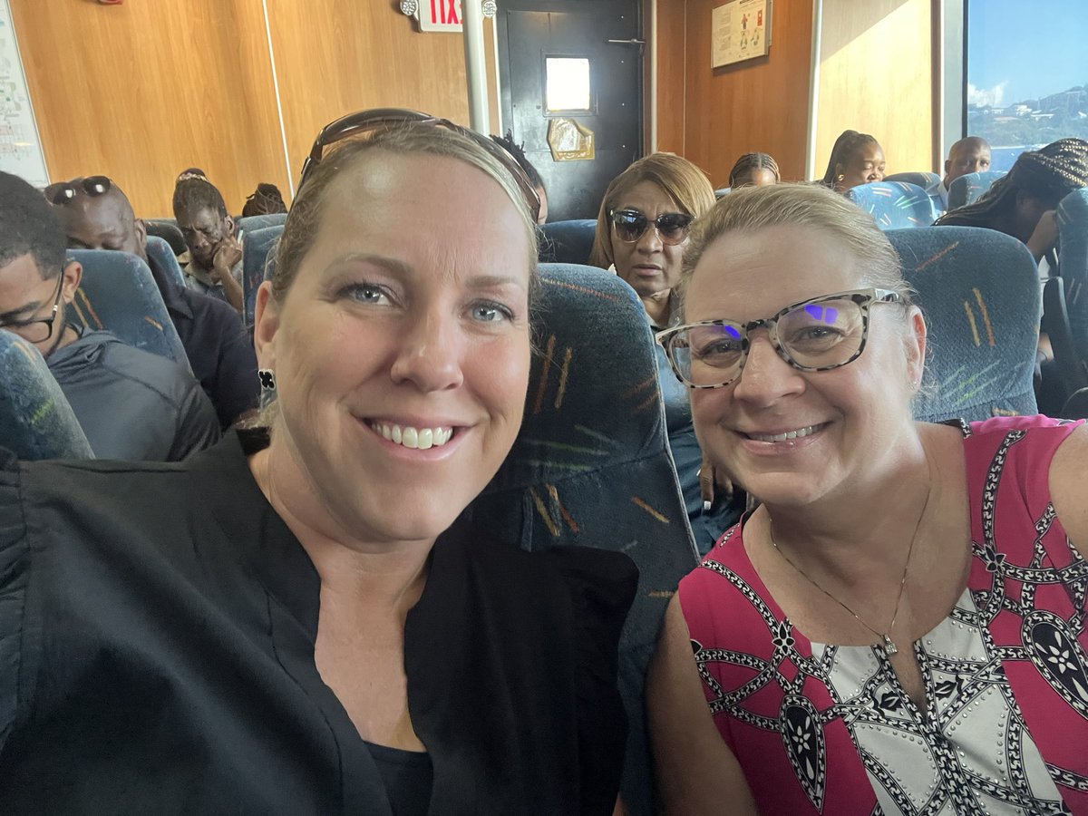 FLEdu22's tweet image. Your #Edmentum team is here for you! Only accessible by boat? No worries. Happy to support you wherever you are! Seriously. We’re on a boat. 🫶#EducatorFirst