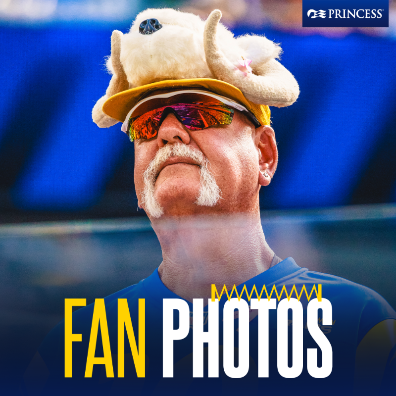 RamsNFL's tweet photo. we 🫶 our Ramily.