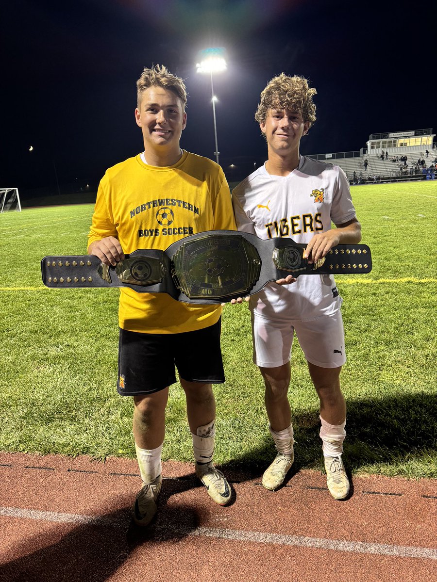 Great 2-0 win tonight against Kutztown to finish the regular season 18-0! Now back at it Monday to start Colonial League Playoffs!
MOTM: Brandon Krapf and Cayden Lloyd
#BetheStandard #RecordsReset