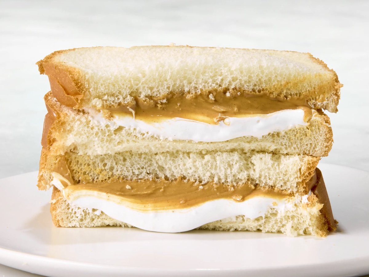 NobertSales's tweet image. Happy National Fluffernutter Day!

In 1913 during WW I, Emma &amp;amp; Amory Curtis invented Snowflake Marshmallow Creme. And published a recipe for a peanut butter &amp;amp; marshmallow creme sandwich, the earliest known example of a #Fluffernutter.

#NationalFluffernutterDay #FoodOfTheDay