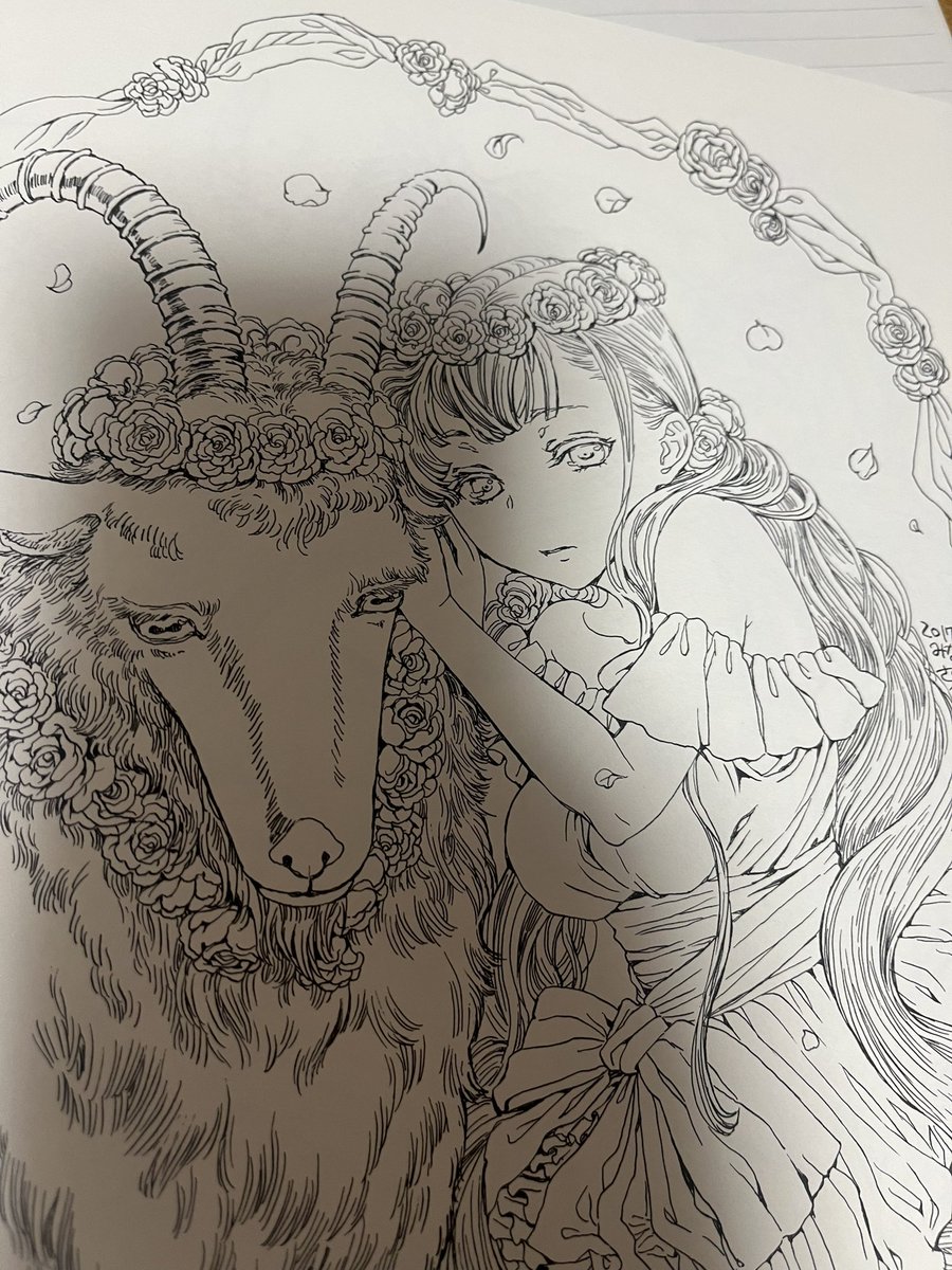 6年前に出した塗り絵本。縮小なしのアナログ原寸原稿を印刷してもらったものなんだけど、この頃の感じで漫画も描けたら良いのにな〜と思う
スキャンとか色々、デジタルより手間かるけど 