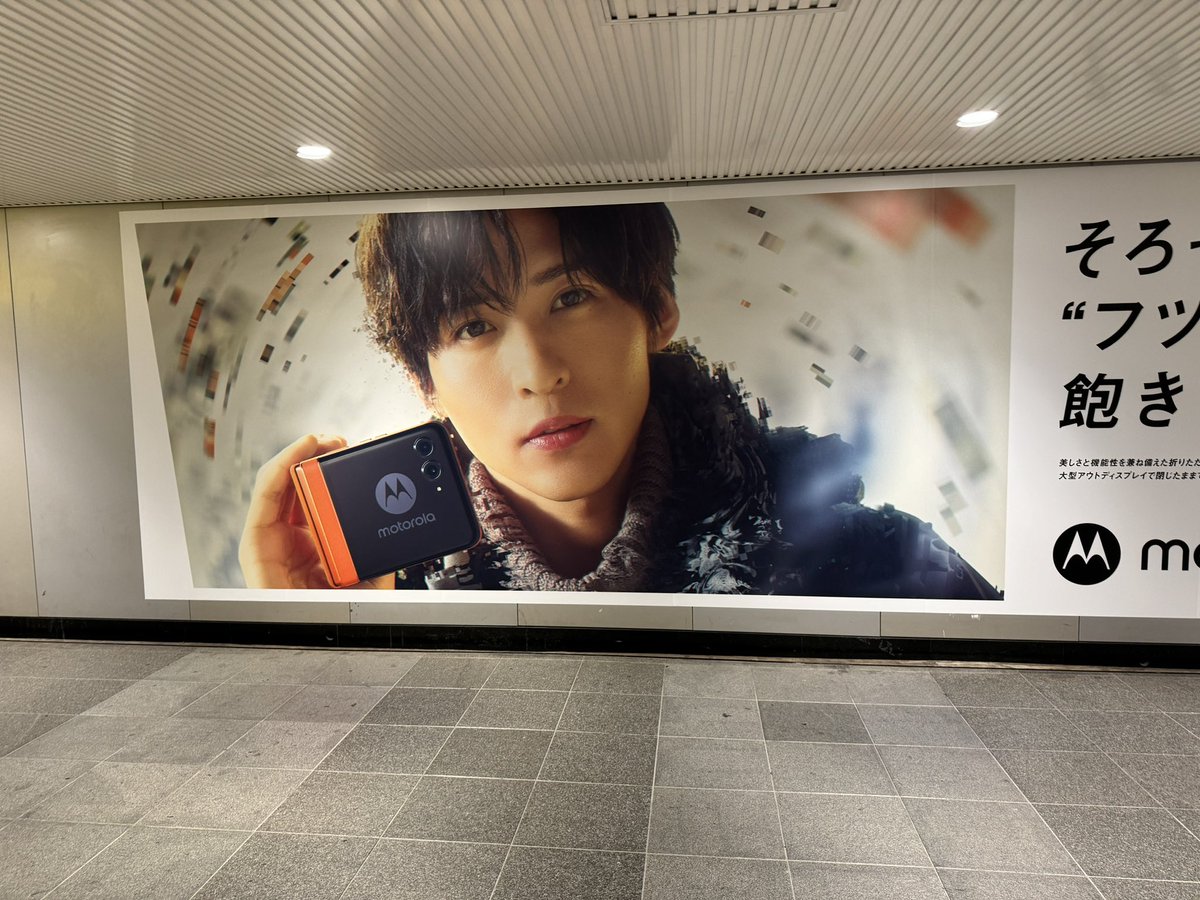 chibiminmeg's tweet image. 渋谷に用事あるので、その前に寄ってみたーー
いやぁーー、ほんと有名になったね😭←上からいうのやめろ！👋
#目黒蓮
#めめ 
#すの 
#SnowMan
 #Motorola