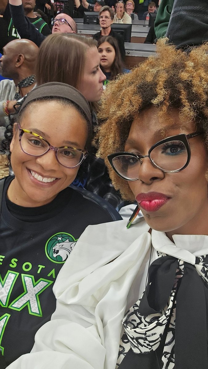 Finals bound!! Let's go <a href="/minnesotalynx/">Minnesota Lynx</a>!!! #LynxPics 

<a href="/tiffylake/">Tiffany</a> #wnbaplayoffs @wnba #playoffbasketball