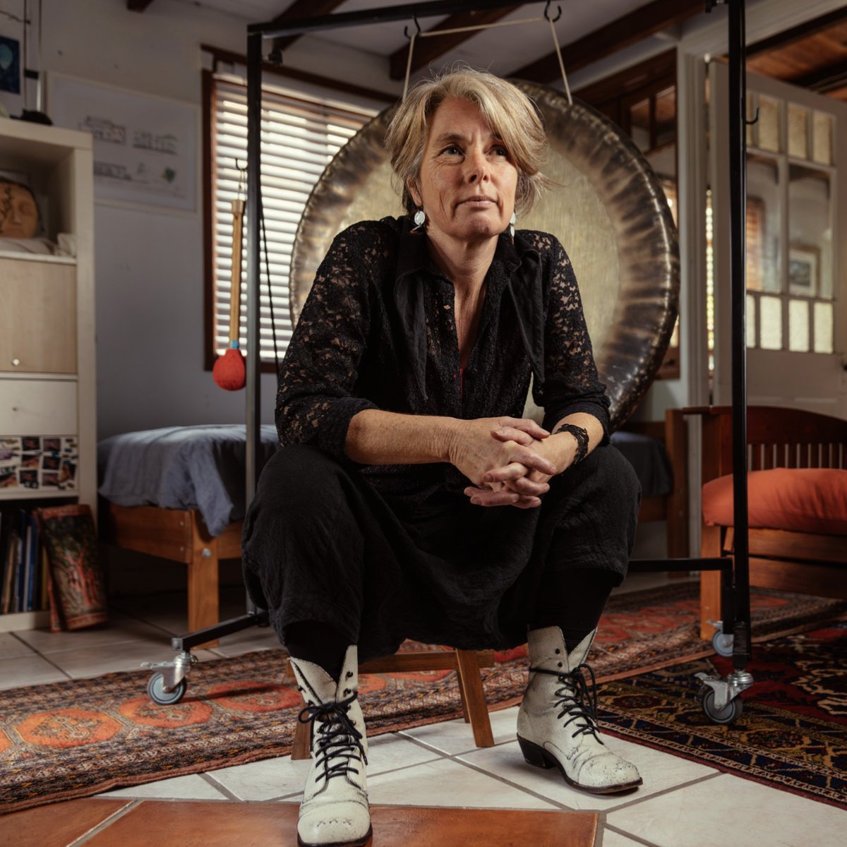 NEW IN DISCLAIMER: Listening Inside Sound: Vanessa Tomlinson on Cultivating Care by Nat Grant. Read here: disclaimer.org.au