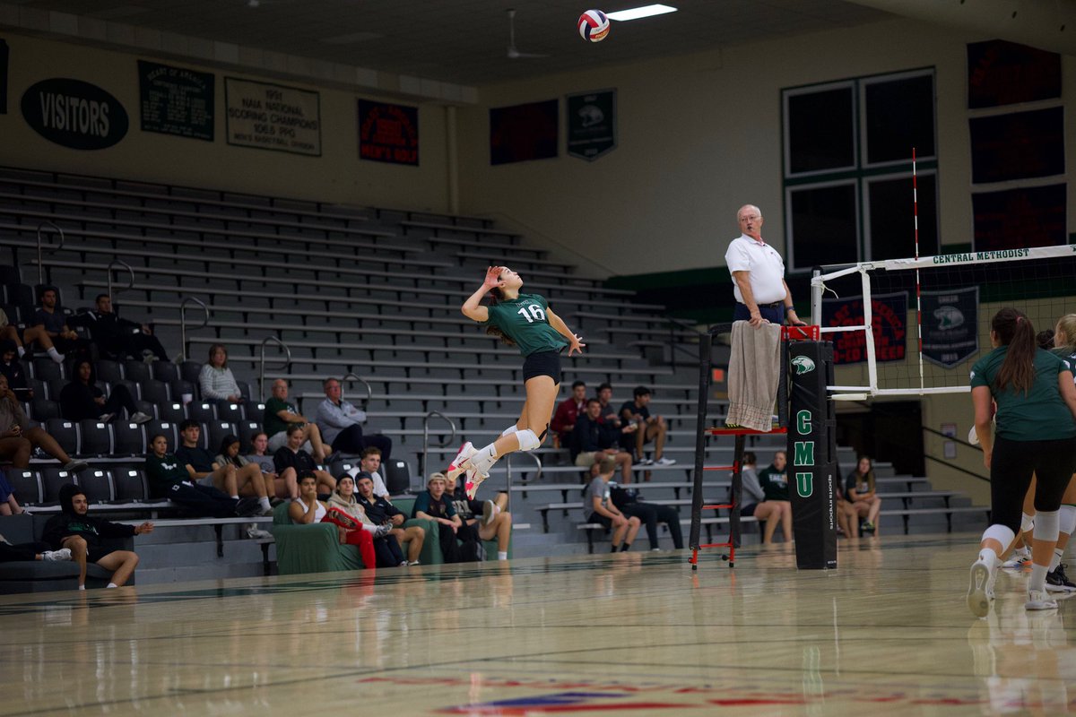 🏐, Some of our favorite flicks from the Heart Conference Network Game of the Week! 🤩📸😏

#TakeFlight🦅