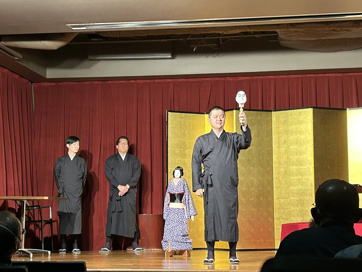 MarjaMoosavi's tweet photo. Amid all the distressing news we hear daily, I had the incredible opportunity to attend a Bunraku session at the Japan Embassy. It was such a unique experience to feel the coordination required for this traditional art form. #Bunraku #JapanEmbassy https://t.co/TetAvRWbG4