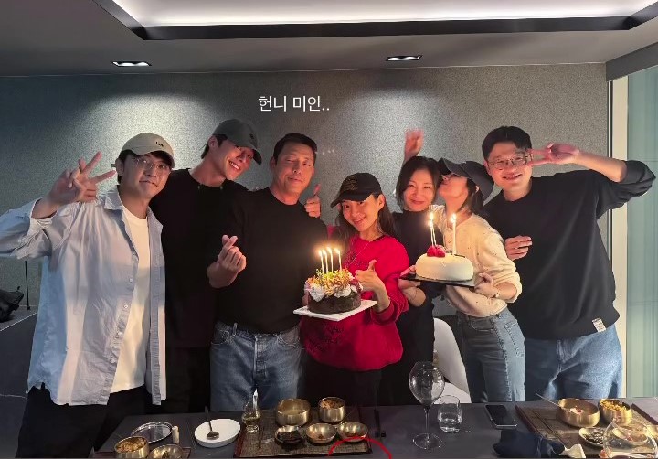 jangkidragon's tweet photo. maknae kiyong to be reunited w hyungs and noonas ♡

from crumbs after crumbs, we finally got our wishes fulfilled by our nwabu fam to be officially complete after 3 years 🥺 https://t.co/6NkFAtLgMU