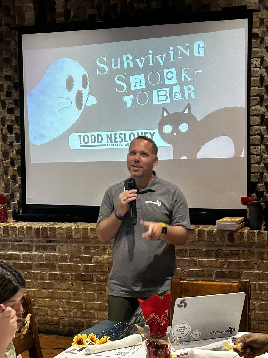 lori_gallegos's tweet photo. What a fantastic night with @TEPSA_Region20 Great food! Wonderful learning with the amazing @TechNinjaTodd and amazing friends from @NISD and all over Region 20! Can’t wait for the next time! 🙌#WeLeadTX https://t.co/1S1aRxJ7u6