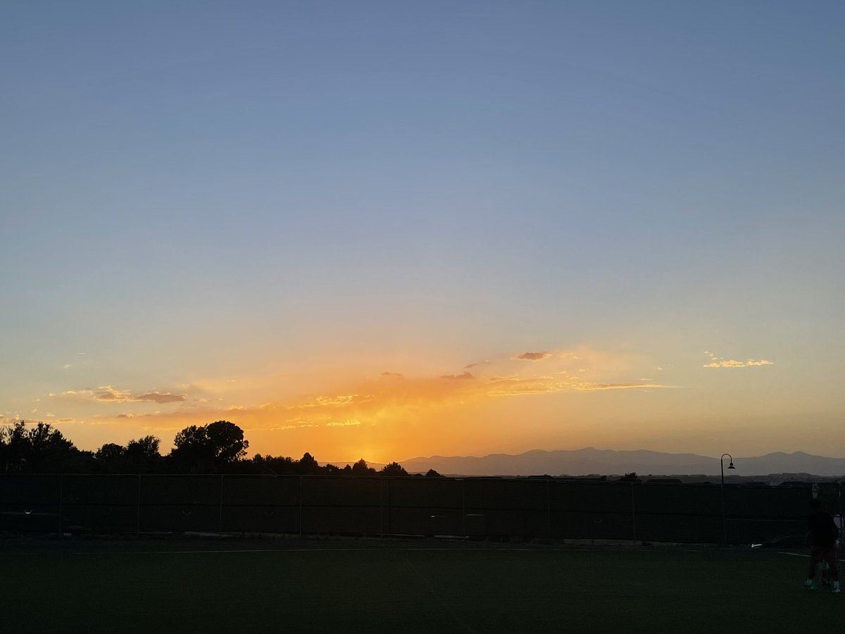 XCitiess's tweet photo. @AndiSwan22 QP or share your #sunscape 📸 https://t.co/dieDqo2aTJ
